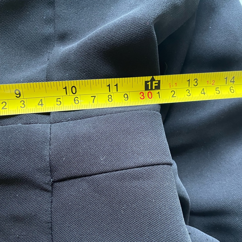 Amazing cutout jumpsuit in black. Size small - Picture 6 of 8